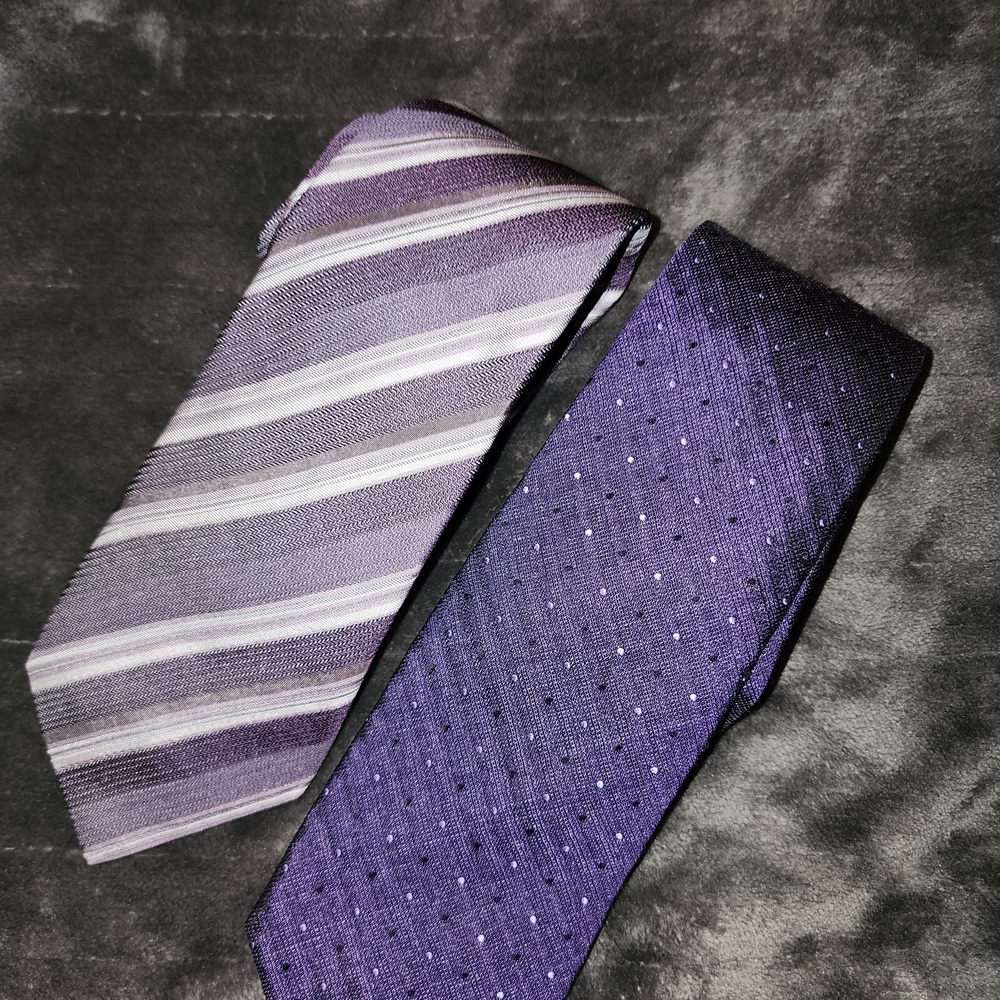 NWT $57 John Varvatos Purple and Gray Tie Set